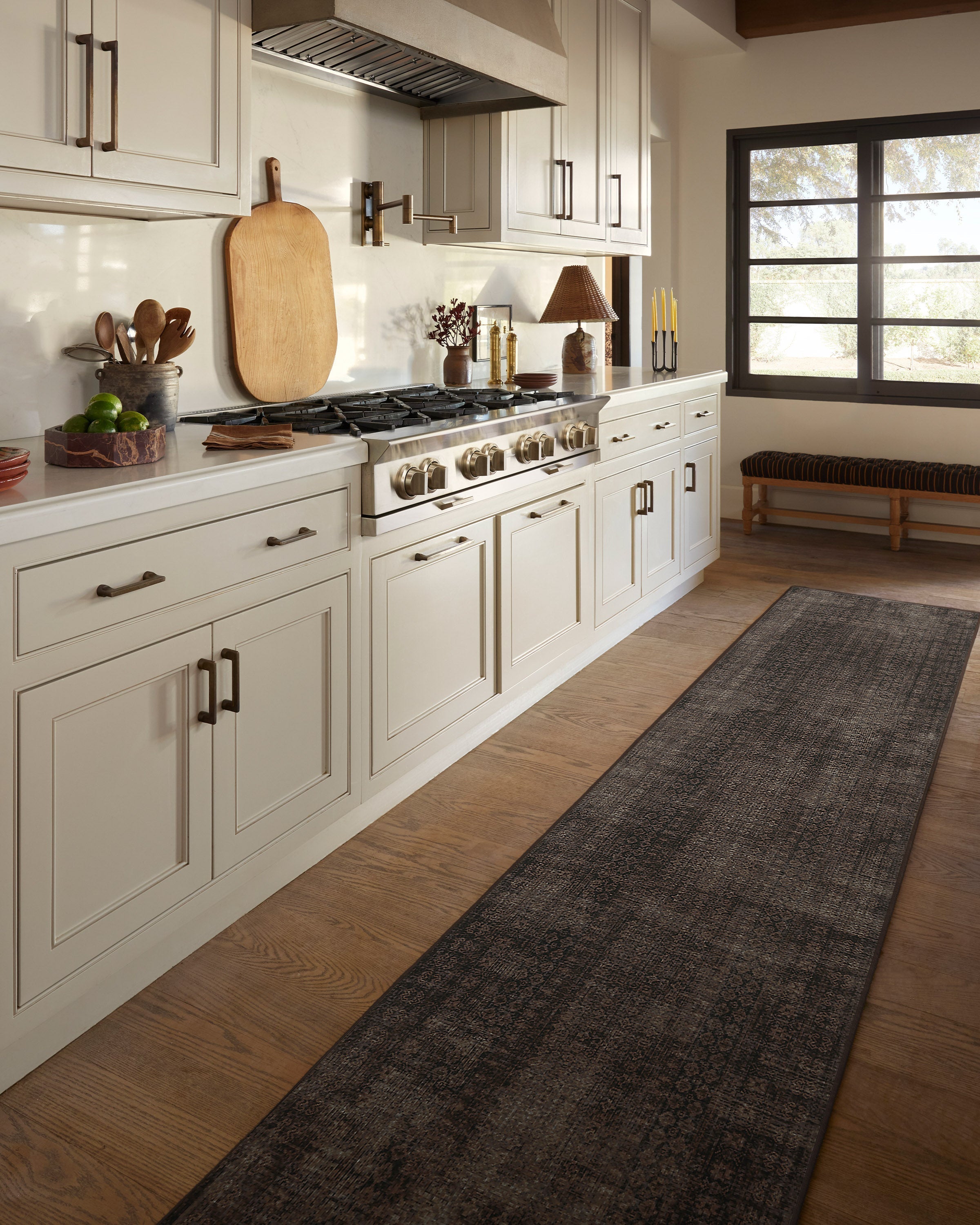 Cyrus Black Rug — Ruggable